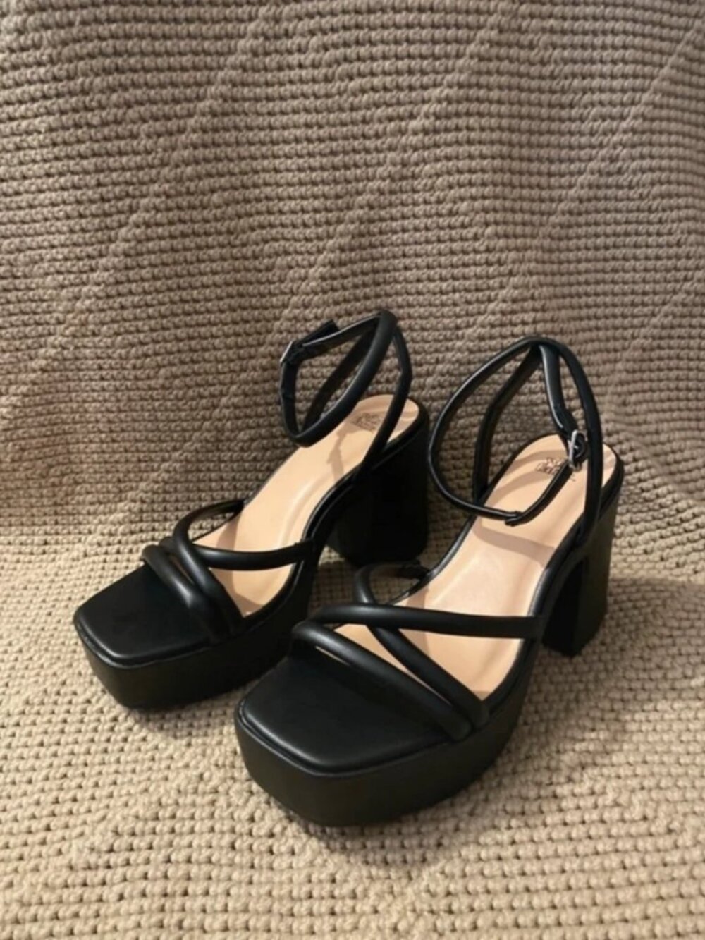 Chunky heels